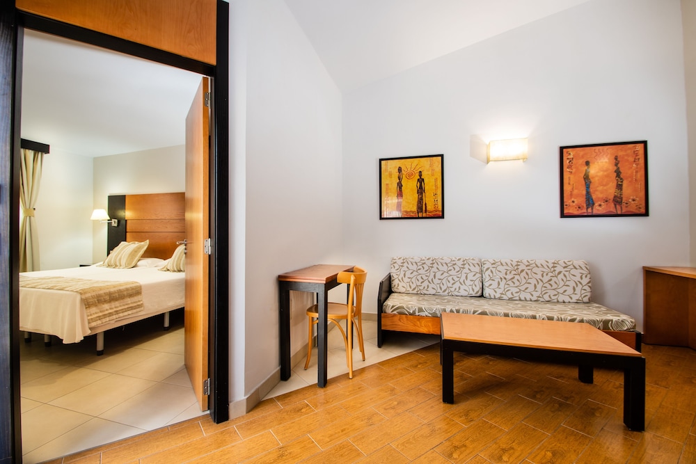 Bungalow, 1 habitación del hotel Hl Miraflor Suites. Foto 1