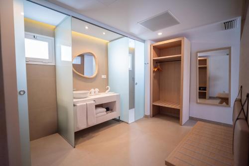 Habitación Individual Superior del hotel Hl Miraflor Suites. Foto 1