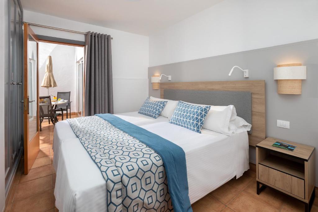 Bungalow 2 habitaciones del hotel Sol Barbacan. Foto 3