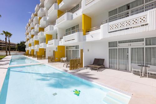 Habitación Familiar con piscina del hotel Abora Catarina By Lopesan Hotels