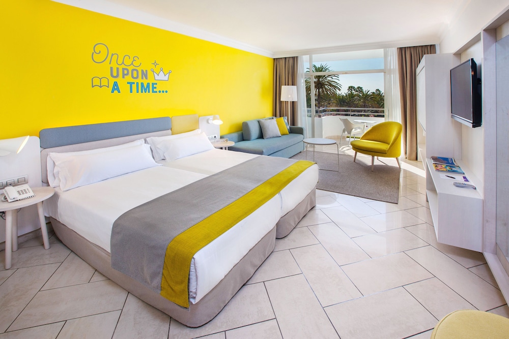 Family room del hotel Abora Catarina By Lopesan Hotels