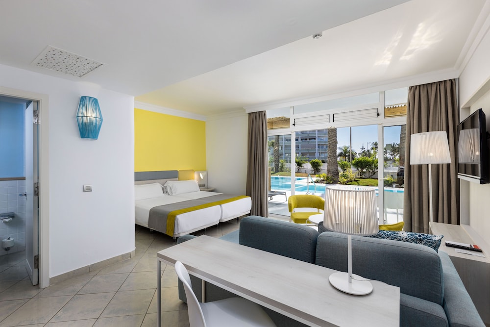 Double Deluxe Pool del hotel Abora Catarina By Lopesan Hotels. Foto 1
