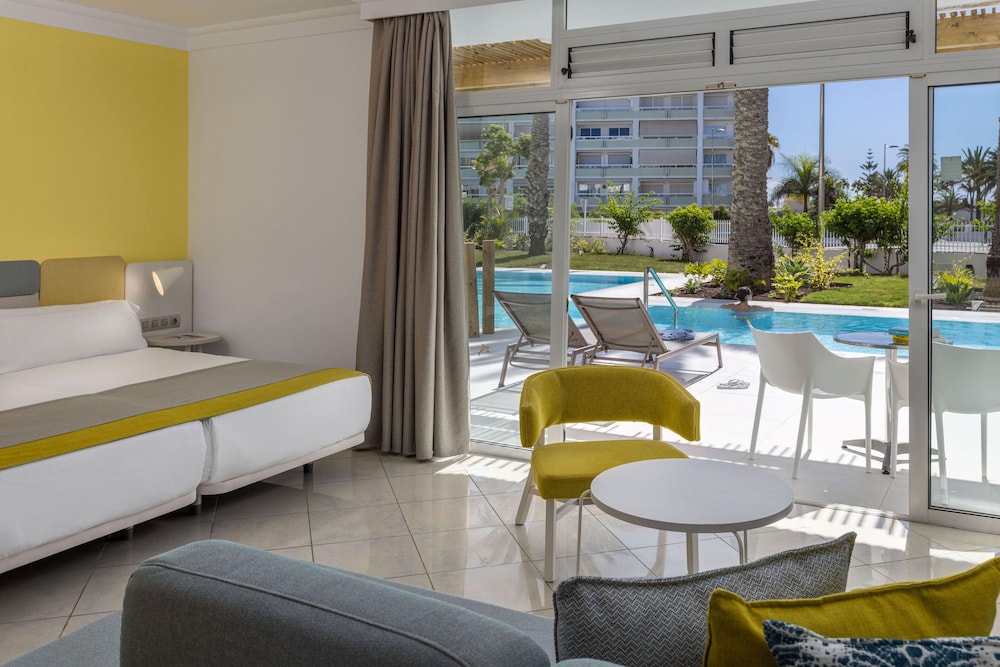 Double Deluxe Pool del hotel Abora Catarina By Lopesan Hotels. Foto 2
