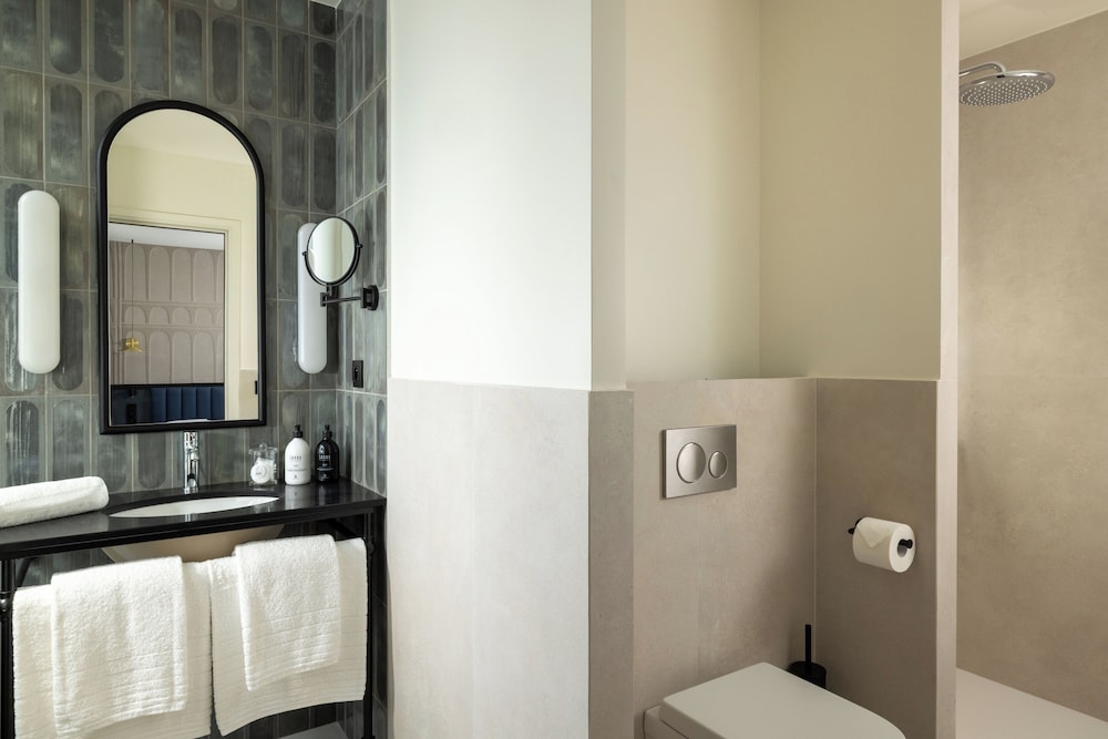 Habitación doble superior del hotel Grand Cœur Latin. Foto 9