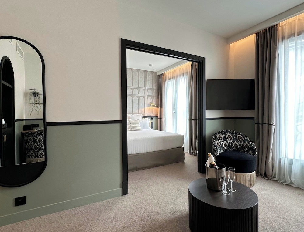 Suite del hotel Grand Cœur Latin. Foto 2