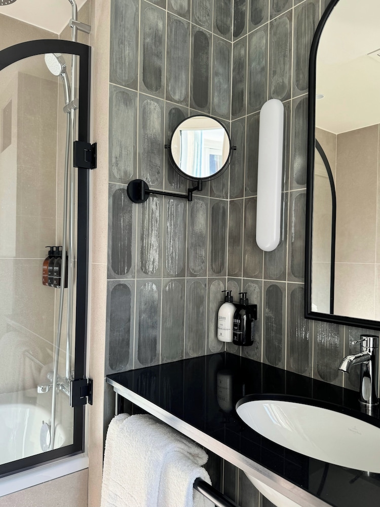 Suite del hotel Grand Cœur Latin. Foto 9