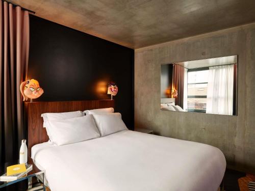 Medium Mama Double Room with Queen Bed del hotel Mama Shelter Paris East. Foto 3