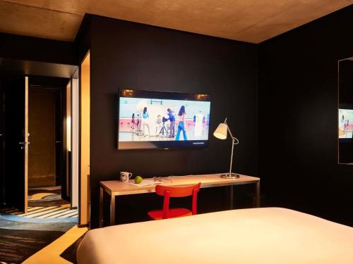 Habitación Doble Medium Mama del hotel Mama Shelter Paris East. Foto 1