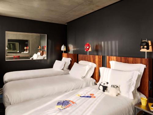 Habitación Triple Mama Grande del hotel Mama Shelter Paris East. Foto 2