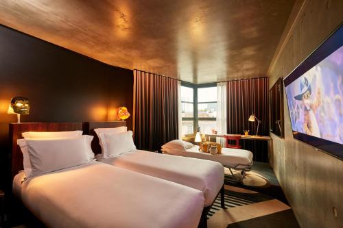 Habitación Triple Mama Grande del hotel Mama Shelter Paris East. Foto 5