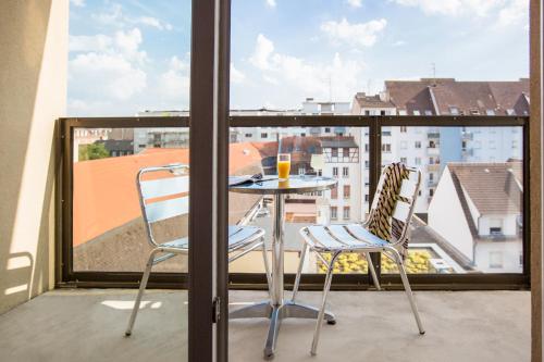 Estudio Superior con balcón del hotel Adagio Access Strasbourg Petite France. Foto 14