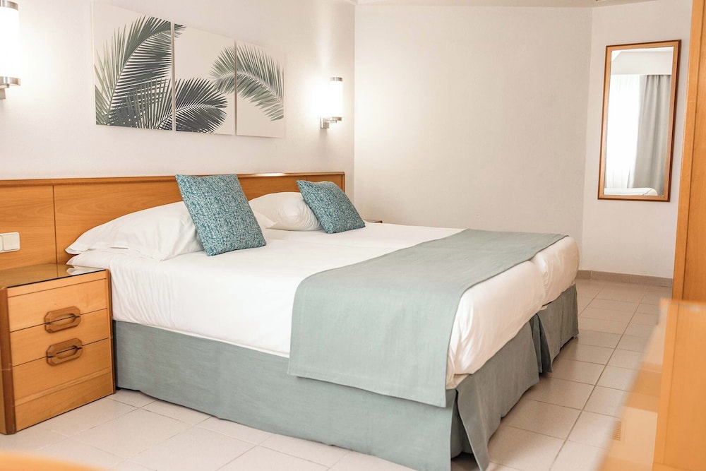 Suite superior del hotel Servatur Don Miguel - Adults Only. Foto 2