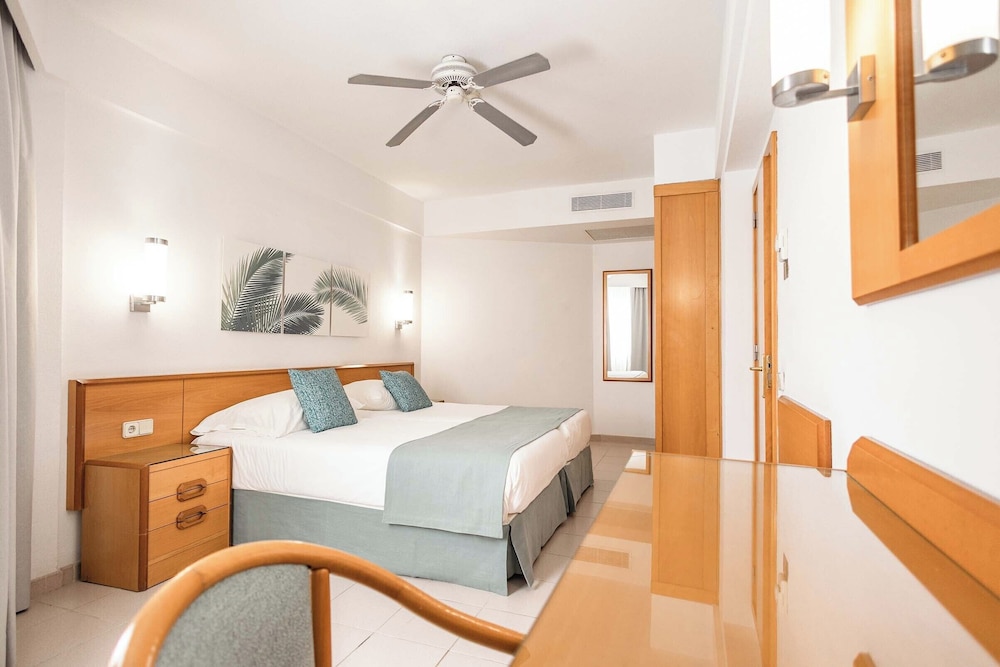 Suite superior del hotel Servatur Don Miguel - Adults Only. Foto 6