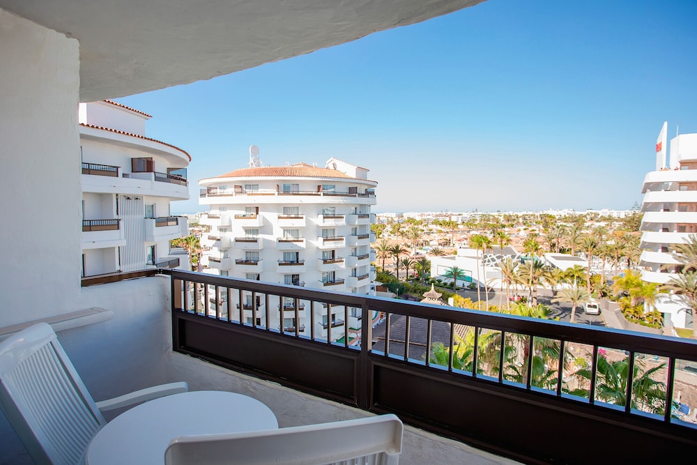 Habitación doble superior, balcón del hotel Servatur Waikiki. Foto 8