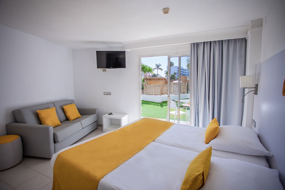 Habitación familiar, 2 habitaciones del hotel Servatur Waikiki