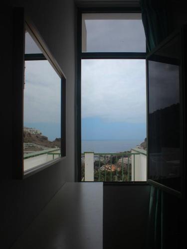 Apartamento con vistas y balcón del hotel Apartamentos Halley. Foto 2