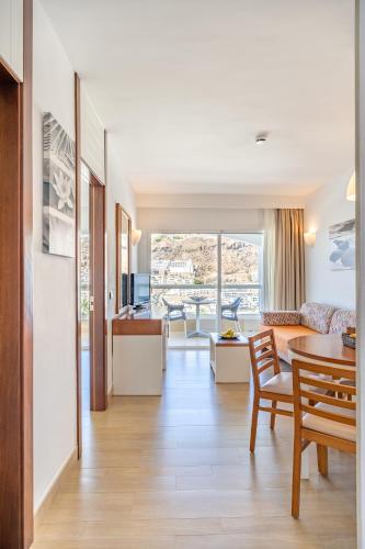 Apartamento de 1 dormitorio con vistas parciales al mar del hotel Altair. Foto 33