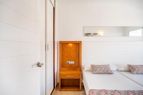 Apartamento de 1 dormitorio con vistas parciales al mar del hotel Altair. Foto 85