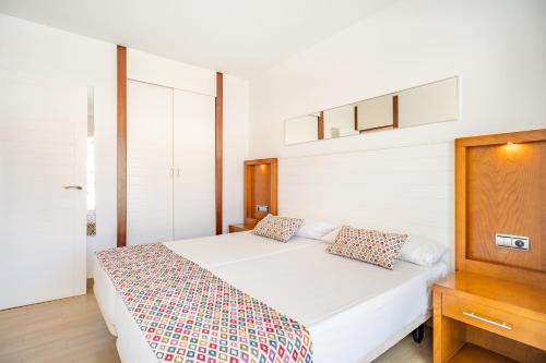 Apartamento de 1 dormitorio con vistas parciales al mar del hotel Altair. Foto 95