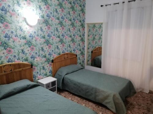 Habitación Individual con baño compartido del hotel Hostal Alcaravaneras - Adults Only. Foto 2