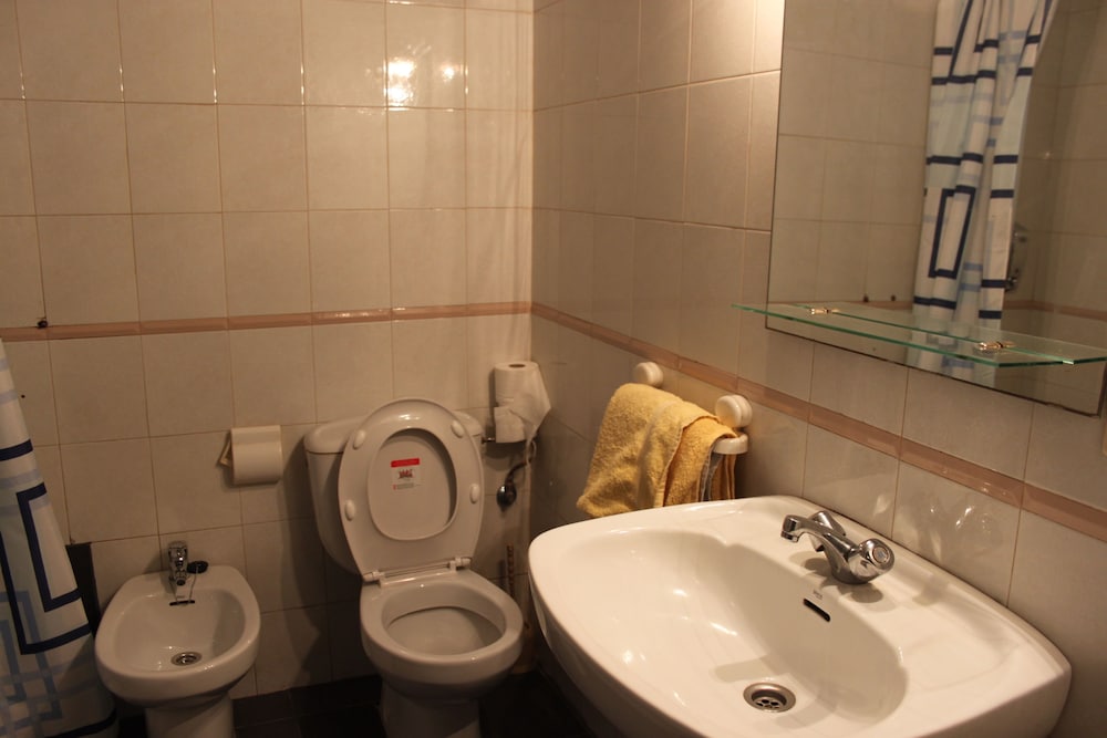 Habitación cuádruple básica, baño privado del hotel Sea Of Clouds. Foto 1
