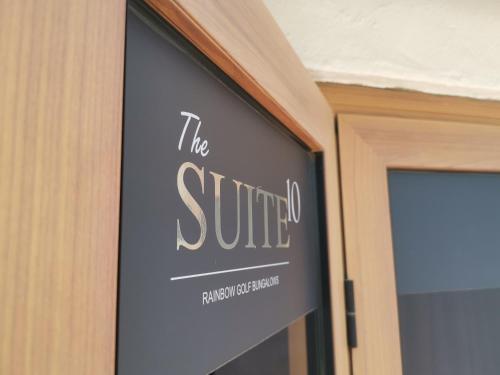 Suite del hotel Rainbow Golf Gay Men-only Resort. Foto 17