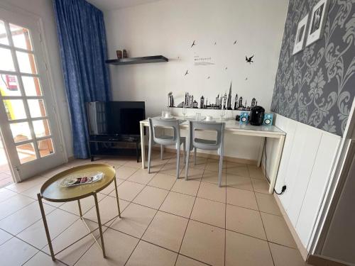 Bungalow Estándar del hotel Rainbow Golf Gay Men-only Resort. Foto 25