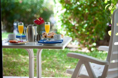 Habitación doble 2 Camas individuales del hotel Seaside Sandy Beach. Foto 2