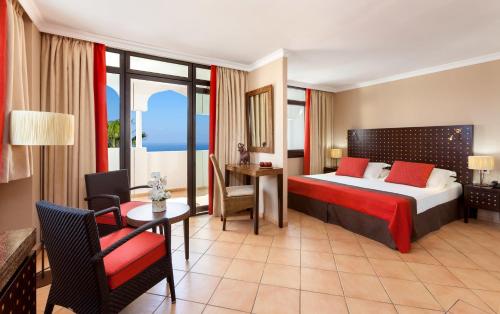 Junior suite Lujo Con Vistas 2 Camas individuales del hotel Seaside Sandy Beach. Foto 1