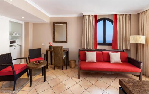 Habitación Familiar del hotel Seaside Sandy Beach. Foto 1