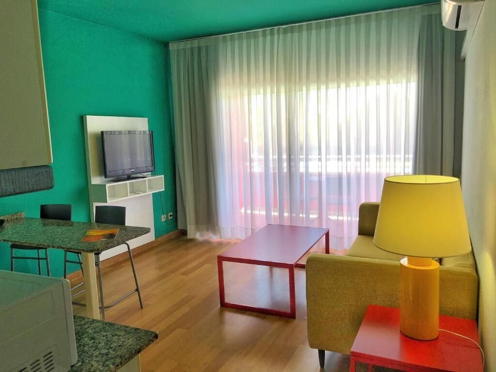 Apartamento básico, terraza, vistas a la piscina del hotel Ritual Maspalomas – Adults Only