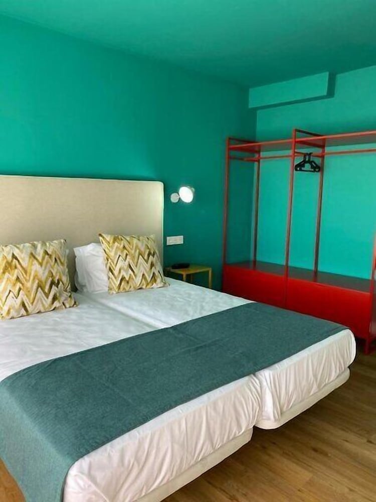 Suite junior, terraza, vistas a la piscina del hotel Ritual Maspalomas – Adults Only. Foto 11