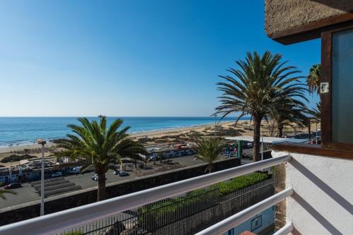 Apartamento Deluxe con vistas al mar del hotel Apartamentos El Paseo. Foto 8