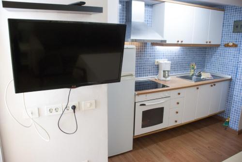 Apartamento de 1 dormitorio con vistas a la piscina del hotel Apartamentos El Paseo. Foto 16