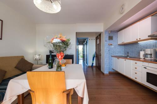 Apartamento Deluxe exterior con vistas al mar del hotel Apartamentos El Paseo. Foto 3