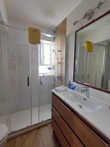 Apartamento Deluxe exterior con vistas al mar del hotel Apartamentos El Paseo. Foto 7