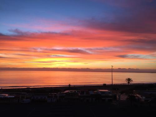 Apartamento Deluxe exterior con vistas al mar del hotel Apartamentos El Paseo. Foto 9