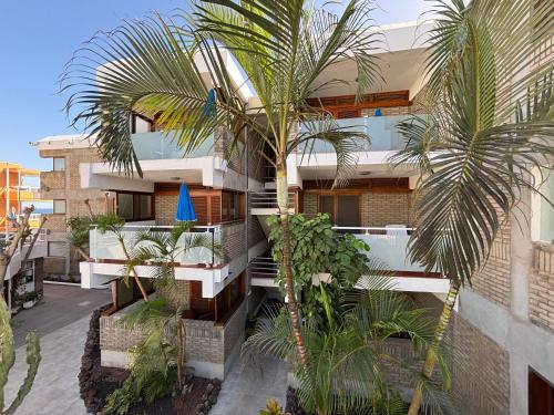 Apartamento de 1 dormitorio con vistas a la piscina del hotel Apartamentos El Paseo. Foto 19