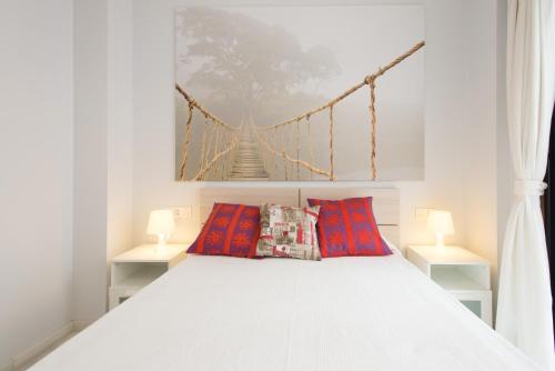Apartamento de 1 dormitorio - Planta baja - PE1 Plaza Europa 2 del hotel The Zentral Suites and Apartments. Foto 1