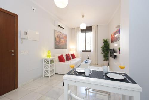 Apartamento de 1 dormitorio - Planta baja - PE1 Plaza Europa 2 del hotel The Zentral Suites and Apartments. Foto 4