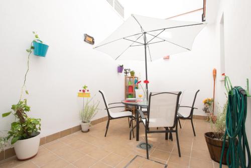 Apartamento de 1 dormitorio - Planta baja - PE1 Plaza Europa 2 del hotel The Zentral Suites and Apartments. Foto 11