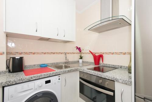 Apartamento de 1 dormitorio - Planta baja - PE1 Plaza Europa 2 del hotel The Zentral Suites and Apartments. Foto 16