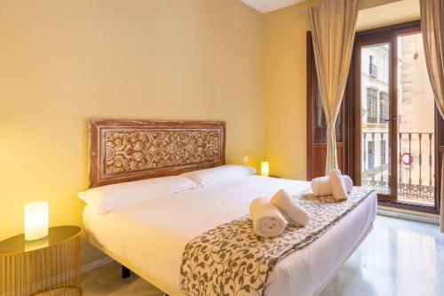 Estudio con balcón del hotel Puerta San Esteban. Foto 6