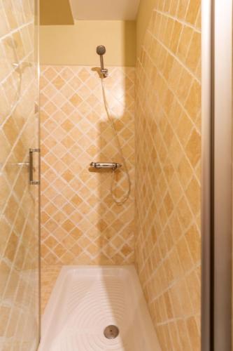 Apartamento con vistas al jardín del hotel Puerta San Esteban. Foto 11