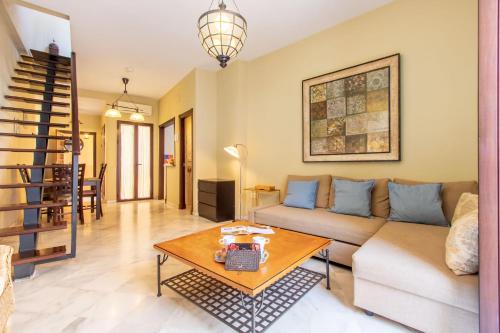 Apartamento Dúplex con terraza del hotel Puerta San Esteban. Foto 1