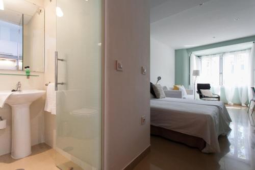 Estudio - Calle Adolfo Rodríguez Jurado, 8, 3ª planta del hotel Diaber. Foto 5