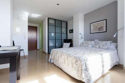 Estudio - Calle Adolfo Rodriguez Jurado 8 del hotel Diaber. Foto 1