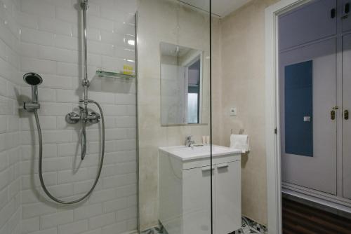 Habitación Doble con balcón del hotel The Boutike Guesthouse -. Foto 8