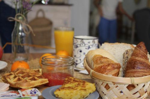 Habitación Doble con balcón del hotel The Boutike Guesthouse -. Foto 15