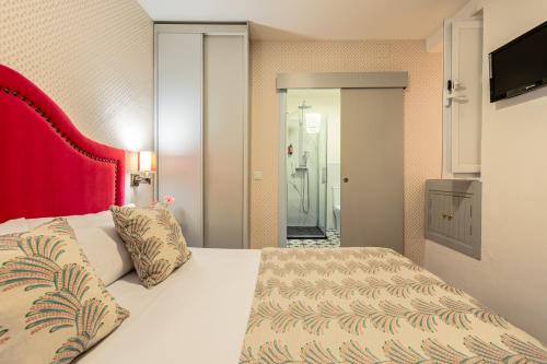 Habitación Doble Económica - 1 o 2 camas del hotel Plaza Santa Cruz. Foto 18